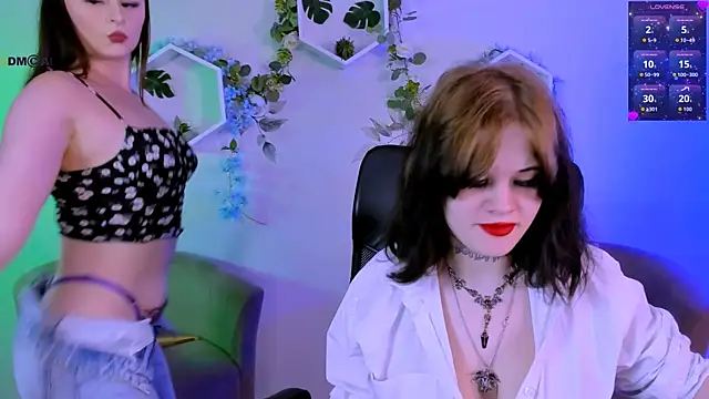 Snapshot of miss_courtney_ chatting on 07-15-26, 08:41 miss courtney online show from 07-15-26, 08:41
