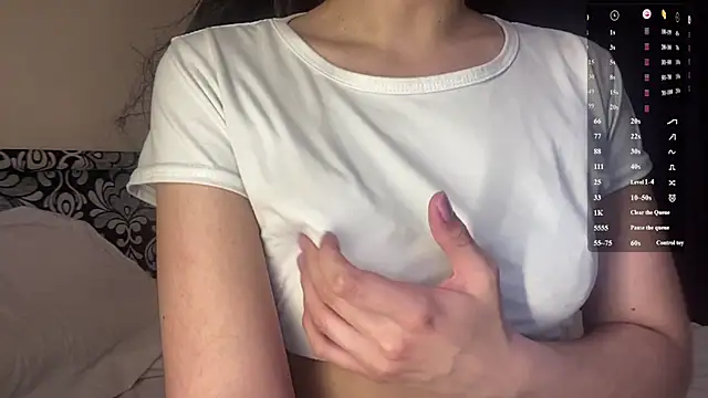 Snapshot of Selena_blom chatting on 06-18-26, 10:09 Selena blom online show from 06-18-26, 10:09