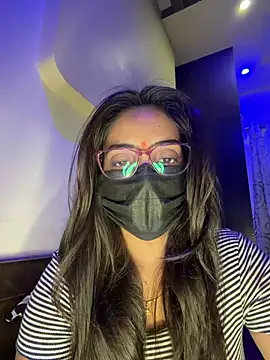 Snapshot of nikki_catz chatting on 05-30-26, 03:53 nikki catz online show from 05-30-26, 03:53