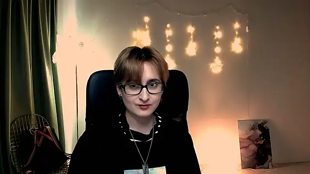 LixeLuna online show from 03-28-26, 06:13