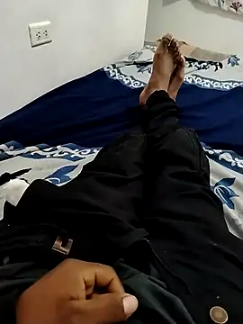 Snapshot of loucer chatting on 03-03-26, 03:29 loucer online show from 03-03-26, 03:29