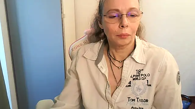 Helly nana online show from 03-28-26, 01:11