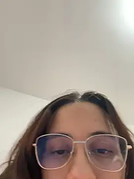 Snapshot of Nicole_Cute04 chatting on 07-19-26, 03:21 Nicole Cute04 online show from 07-19-26, 03:21