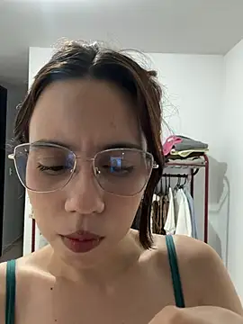 Snapshot of Nicole_Cute04 chatting on 07-21-26, 03:53 Nicole Cute04 online show from 07-21-26, 03:53