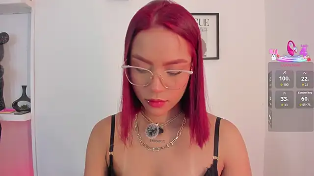 Im Scarlett  online show from 03-07-26, 06:05