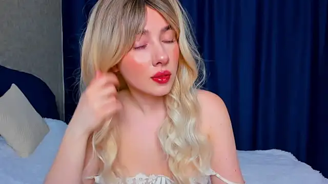 Aria Montclair online show from 04-18-26, 02:26