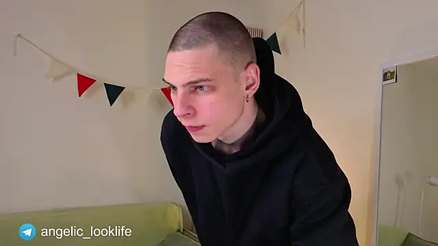 look angelic online show from 05-27-26, 03:14