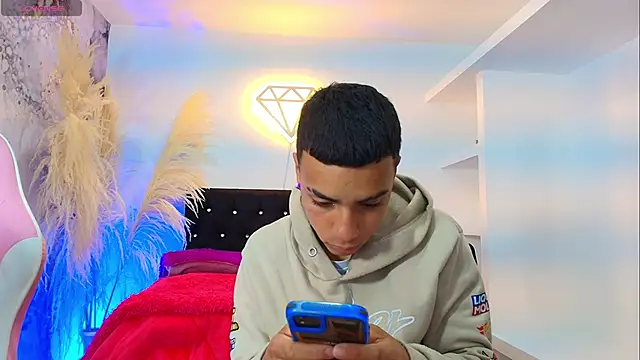 Ariatna Andy online show from 04-18-26, 08:42