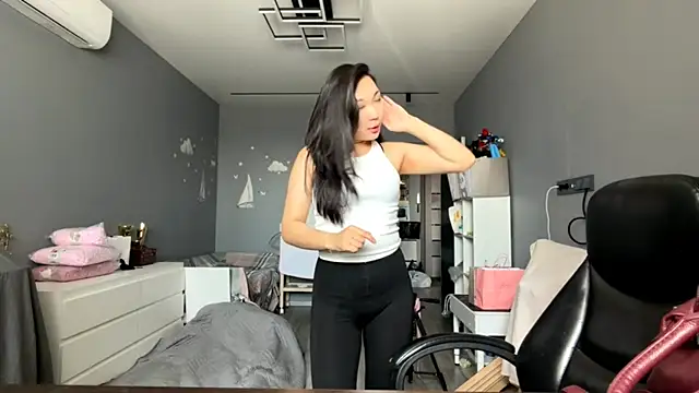 Snapshot of DrivenRitual chatting on 03-04-26, 03:12 DrivenRitual online show from 03-04-26, 03:12