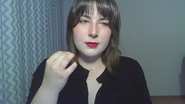 Snapshot of ClaraHard chatting on 06-12-26, 06:51 ClaraHard online show from 06-12-26, 06:51