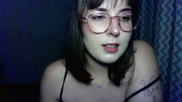 Snapshot of ClaraHard chatting on 07-09-26, 09:08 ClaraHard online show from 07-09-26, 09:08