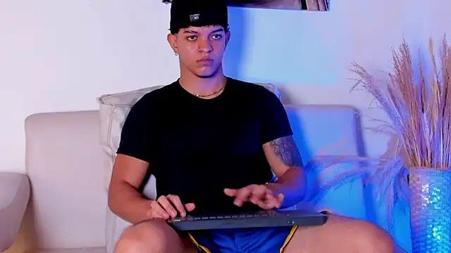 Noah brown 2 online show from 04-11-26, 11:31