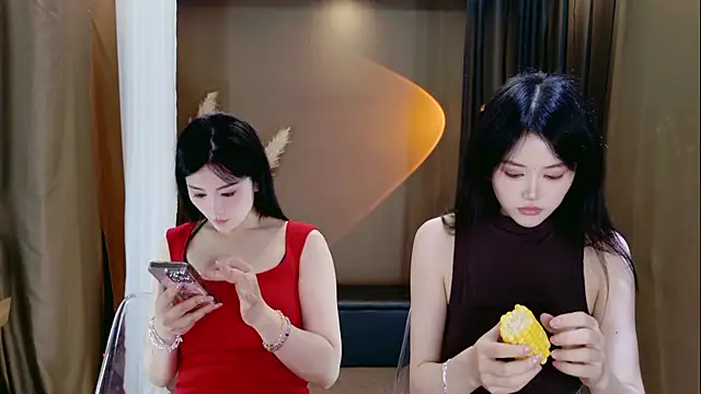 Banana-Milk69 online show from 06-05-26, 01:12