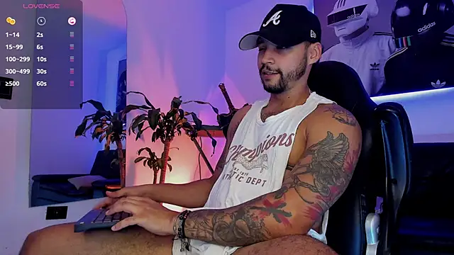 Snapshot of NikoHank_ chatting on 07-19-26, 05:33 NikoHank online show from 07-19-26, 05:33