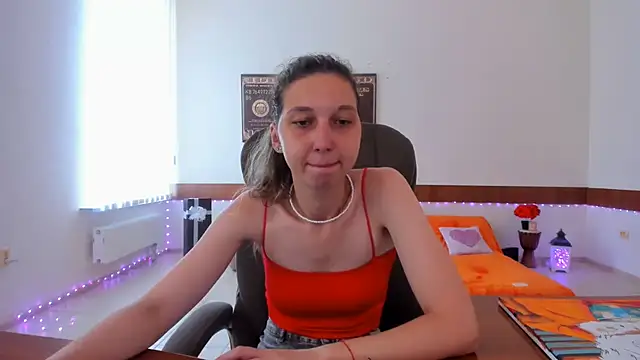 Snapshot of Ellina_Star chatting on 07-20-26, 08:17 Ellina Star online show from 07-20-26, 08:17