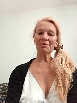 ViktoriaSexi1 online show from 05-04-26, 08:10