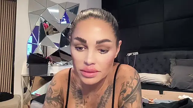 AMBER HARD online show from 04-06-26, 12:08