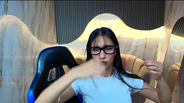 candy sky r online show from 04-22-26, 03:09