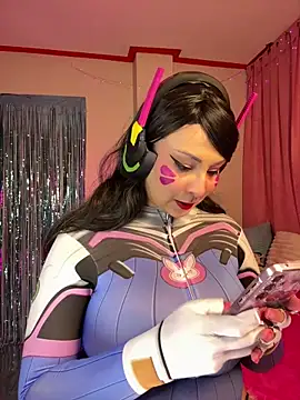 Snapshot of Andrea_Bloomix__ chatting on 04-17-26, 05:05 Andrea Bloomix online show from 04-17-26, 05:05
