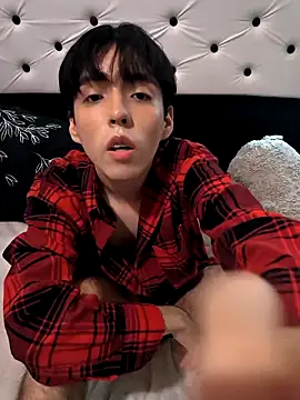 Lucca  555 online show from 03-26-26, 05:51