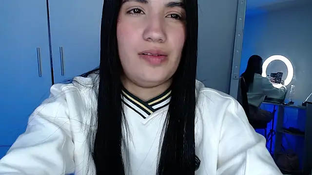 Snapshot of Lucy_engel chatting on 05-17-26, 01:36 Lucy engel online show from 05-17-26, 01:36
