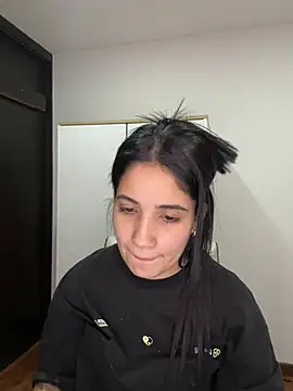 Snapshot of Lucy_engel chatting on 05-29-26, 11:58 Lucy engel online show from 05-29-26, 11:58