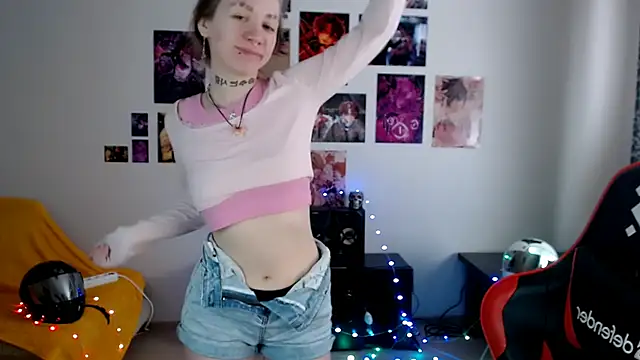 Nica Kawaii online show from 04-07-26, 07:42