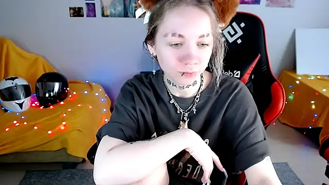 Nica Kawaii online show from 05-22-26, 12:55