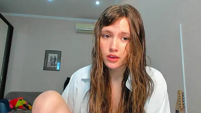 Snapshot of MaryannSofts chatting on 05-26-26, 11:17 MaryannSofts online show from 05-26-26, 11:17