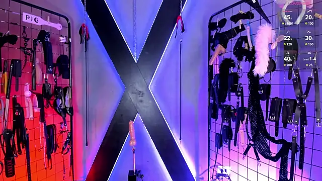 Snapshot of Cinthia_Iris_BDSM chatting on 06-23-26, 03:37 Cinthia Iris BDSM online show from 06-23-26, 03:37