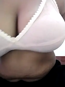 Snapshot of Umma-2 chatting on 07-06-26, 03:58 Umma-2 online show from 07-06-26, 03:58