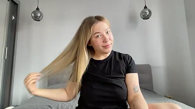 Snapshot of alyrasun chatting on 07-22-26, 09:34 alyrasun online show from 07-22-26, 09:34