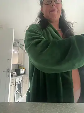 BunnyBallyX online show from 04-01-26, 07:42