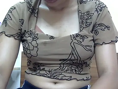 Snapshot of kAVYA_05 chatting on 07-26-26, 05:26 kAVYA 05 online show from 07-26-26, 05:26