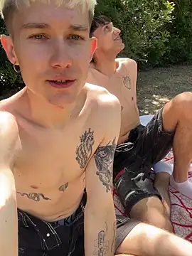 AlphaTwinks online show from 04-04-26, 11:29