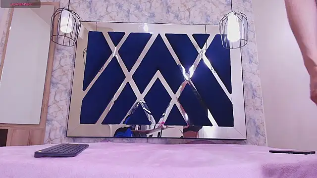 luci lane  online show from 03-07-26, 07:44