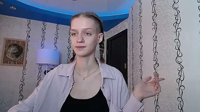 Chrissy Joyful online show from 08-04-26, 04:04