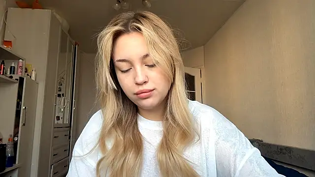 WonderedFlair online show from 04-01-26, 06:14