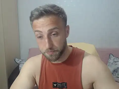 Snapshot of BlondEagleMuscle chatting on 05-25-26, 06:25 BlondEagleMuscle online show from 05-25-26, 06:25