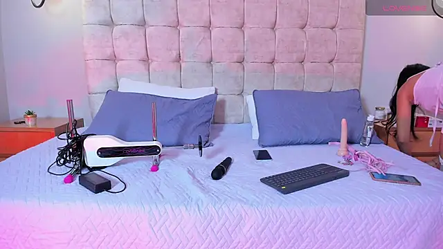 Snapshot of Katty_cute19 chatting on 04-23-26, 04:24 Katty cute19 online show from 04-23-26, 04:24