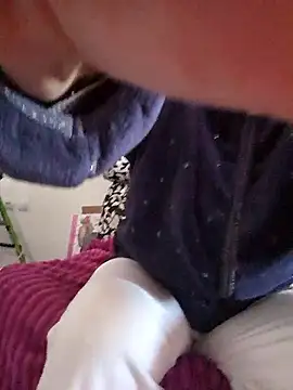 Snapshot of ManuelaX chatting on 01-19-26, 08:51 ManuelaX online show from 01-19-26, 08:51