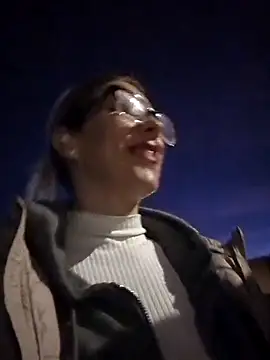 Snapshot of ManuelaX chatting on 02-16-26, 06:37 ManuelaX online show from 02-16-26, 06:37