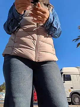 Snapshot of ManuelaX chatting on 02-20-26, 09:32 ManuelaX online show from 02-20-26, 09:32