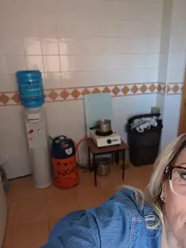 Snapshot of ManuelaX chatting on 02-22-26, 10:47 ManuelaX online show from 02-22-26, 10:47