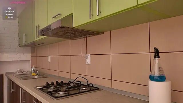 AshleyVance online show from 04-08-26, 08:20