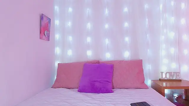 Snapshot of dulce_devil_ chatting on 05-24-26, 11:37 dulce devil online show from 05-24-26, 11:37