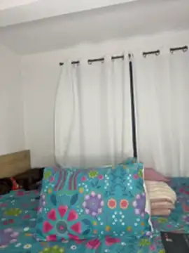 EmmaThompson1 online show from 04-17-26, 08:56