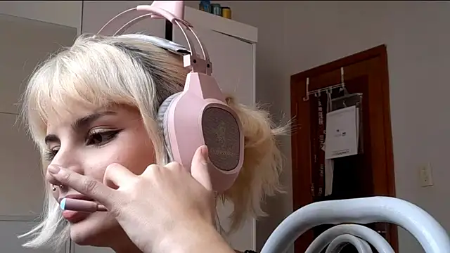 JustinCerqueira online show from 03-11-26, 04:13