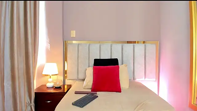 FreyaCameron online show from 04-12-26, 02:00