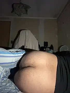 Snapshot of Cr1sXPorn chatting on 07-16-26, 05:57 Cr1sXPorn online show from 07-16-26, 05:57